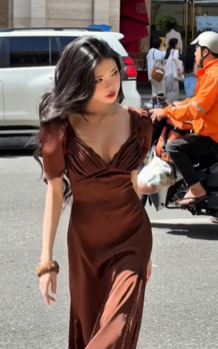 Phong cách thời trang mới của Mai Dora