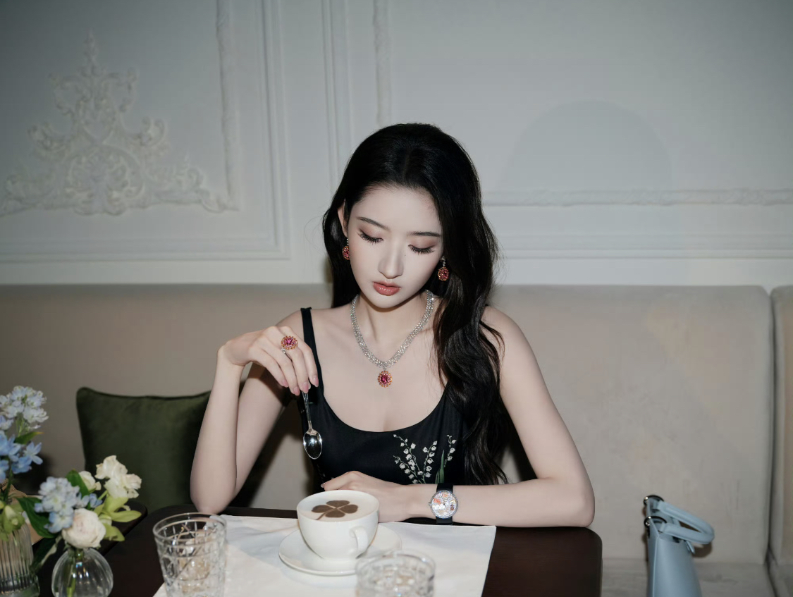 4 mỹ nhân hợp đóng tiểu thư hào môn nhất Trung Quốc: Cao quý sang chảnh từ phim đến đời, không cần phải diễn- Ảnh 7.