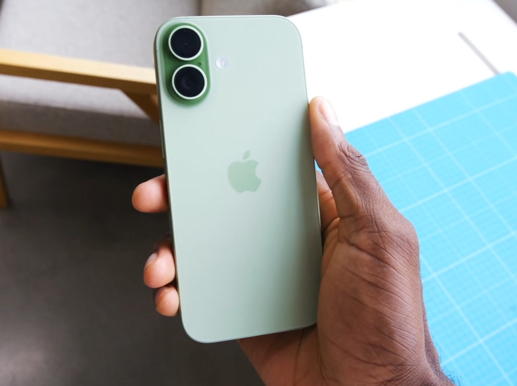 iPhone 17 được đánh giá là mẫu điện thoại đáng mua nhất năm 2025.