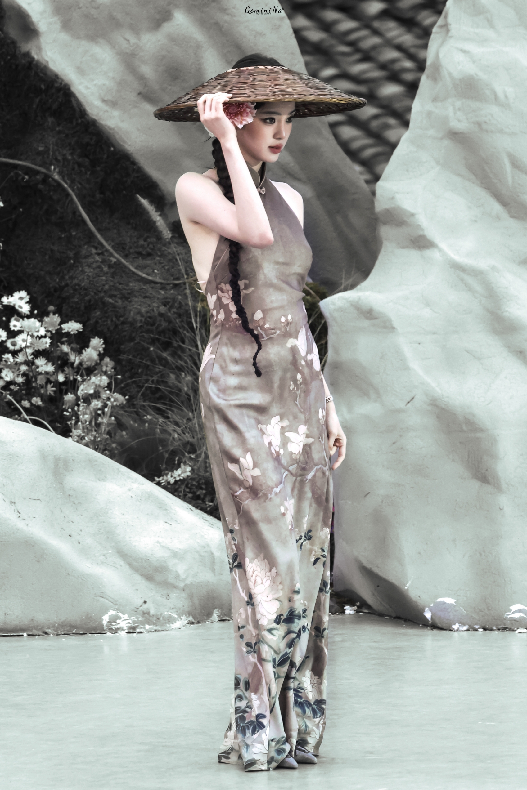 Âu Dương Na Na diện trang phục đẹp nổi bật