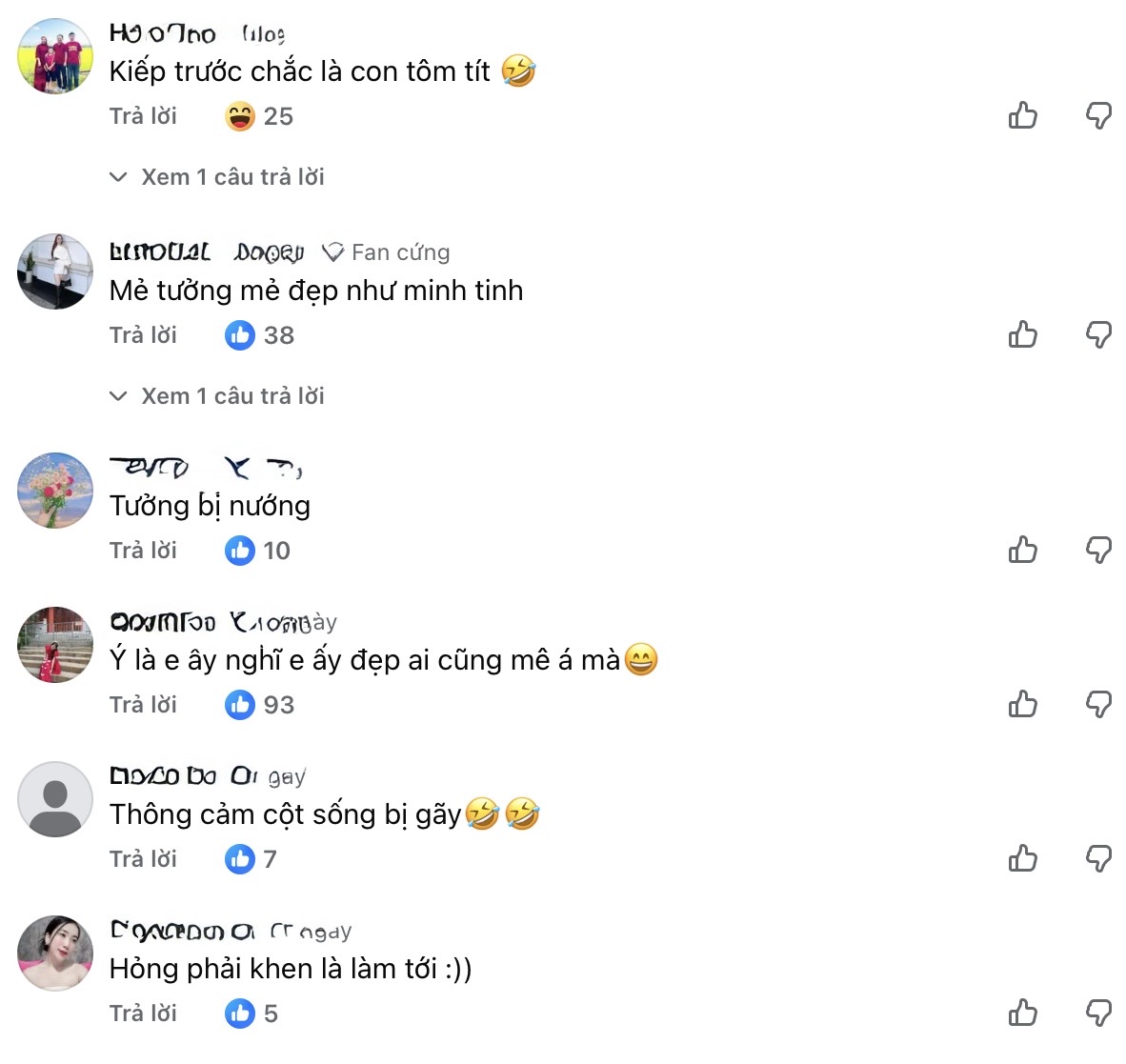 Tạo dáng liên tục của hot girl khiến dân mạng phát ngán