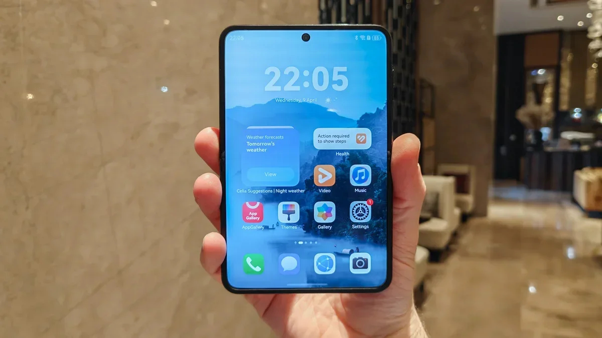 Huawei Pura X smartphone gập sáng tạo