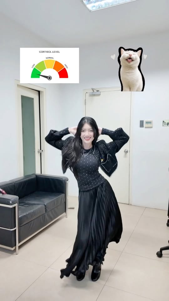 Mona Gonzales cover bài hát Việt kỷ niệm thành tựu cá nhân