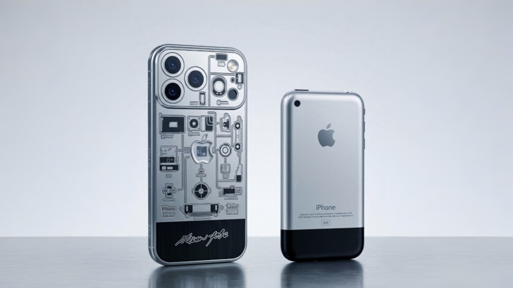 Bo mạch iPhone 2G trên mặt lưng iPhone 17 Pro