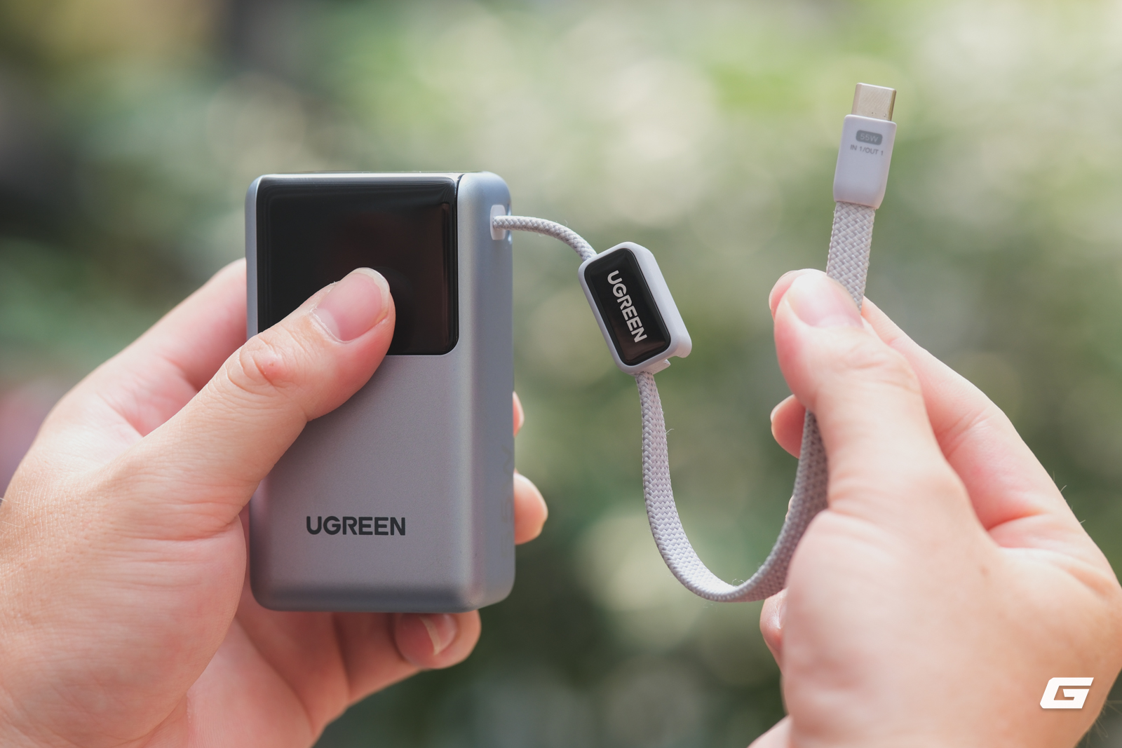 Pin dự phòng nhỏ gọn tích hợp dây USB-C công suất cao sạc được MacBook