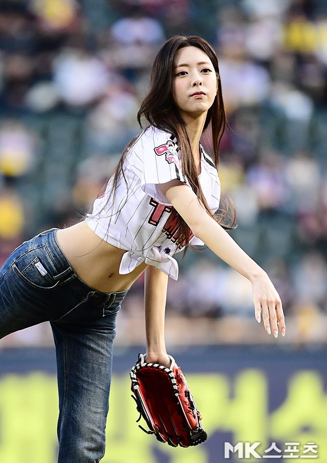 Yuna nghỉ ngơi và ngủ đủ giấc để duy trì năng lượng.