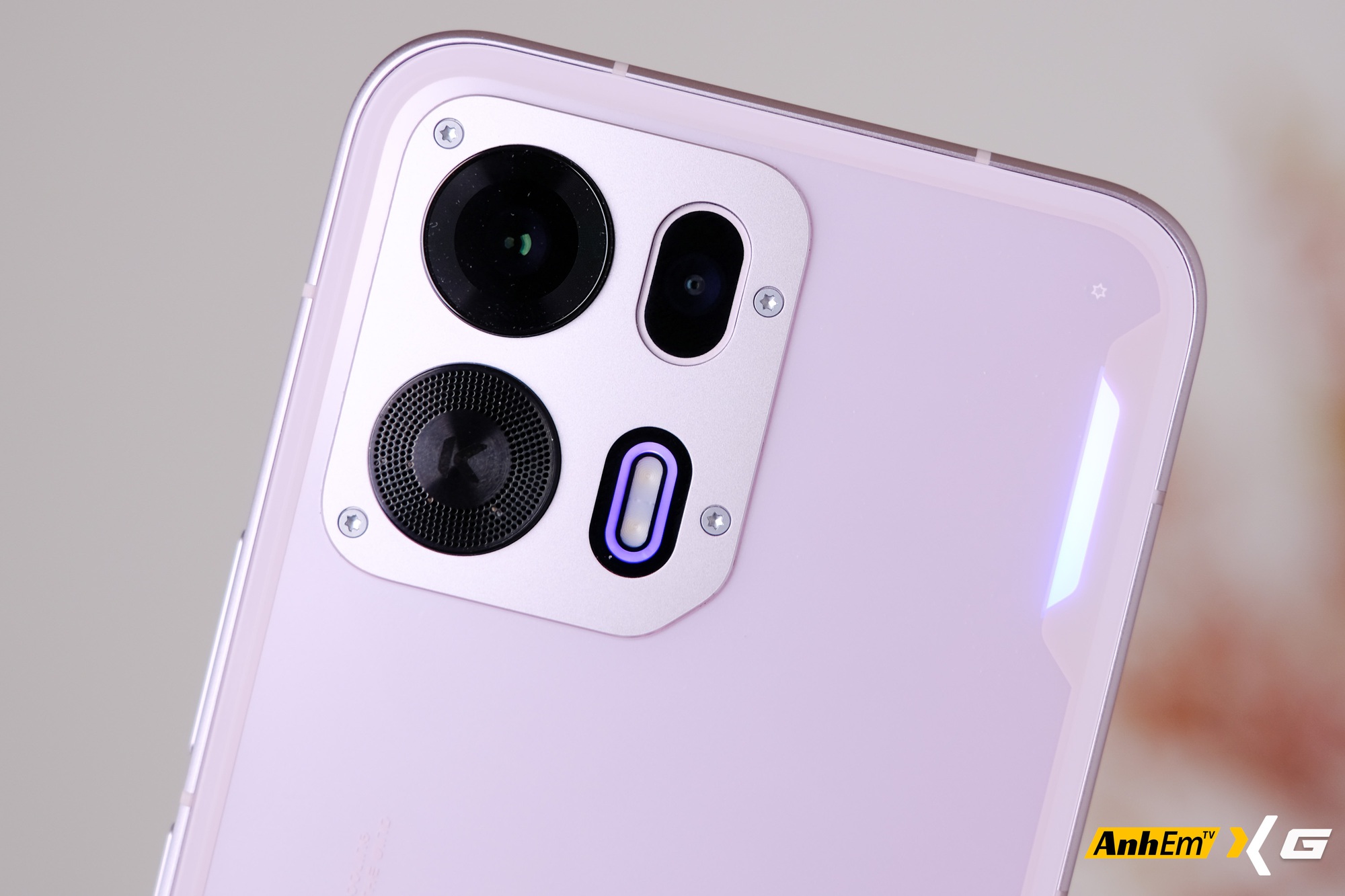 Camera chính và góc siêu rộng trên OPPO K15 Pro