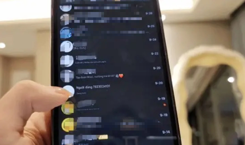 Các tin nhắn gây phiền toái gửi tới nữ streamer