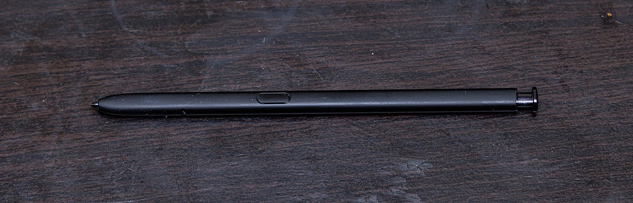 Samsung Galaxy S22 Ultra tích hợp bút S Pen