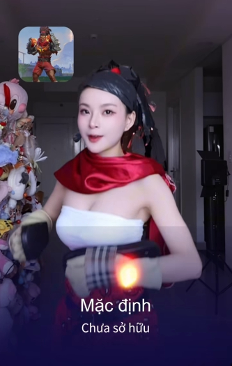 Mèo 2k4 biểu cảm hài hước trong video cosplay