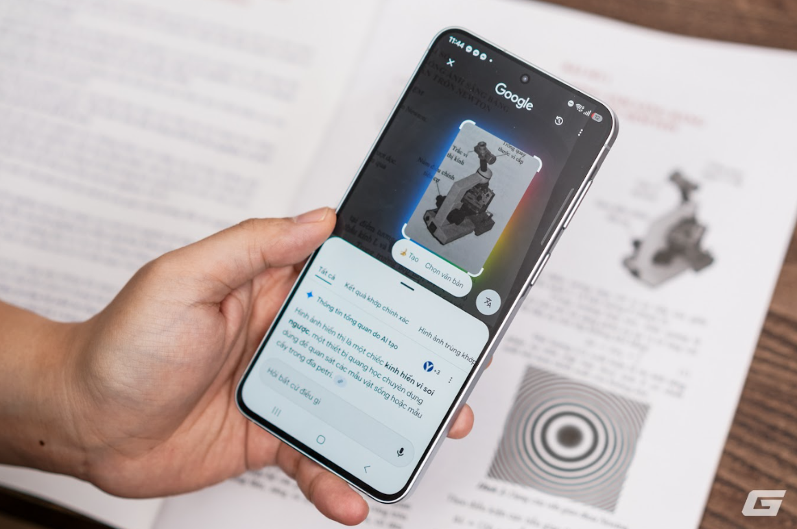 Smartphone Samsung với giao diện phần mềm tối ưu