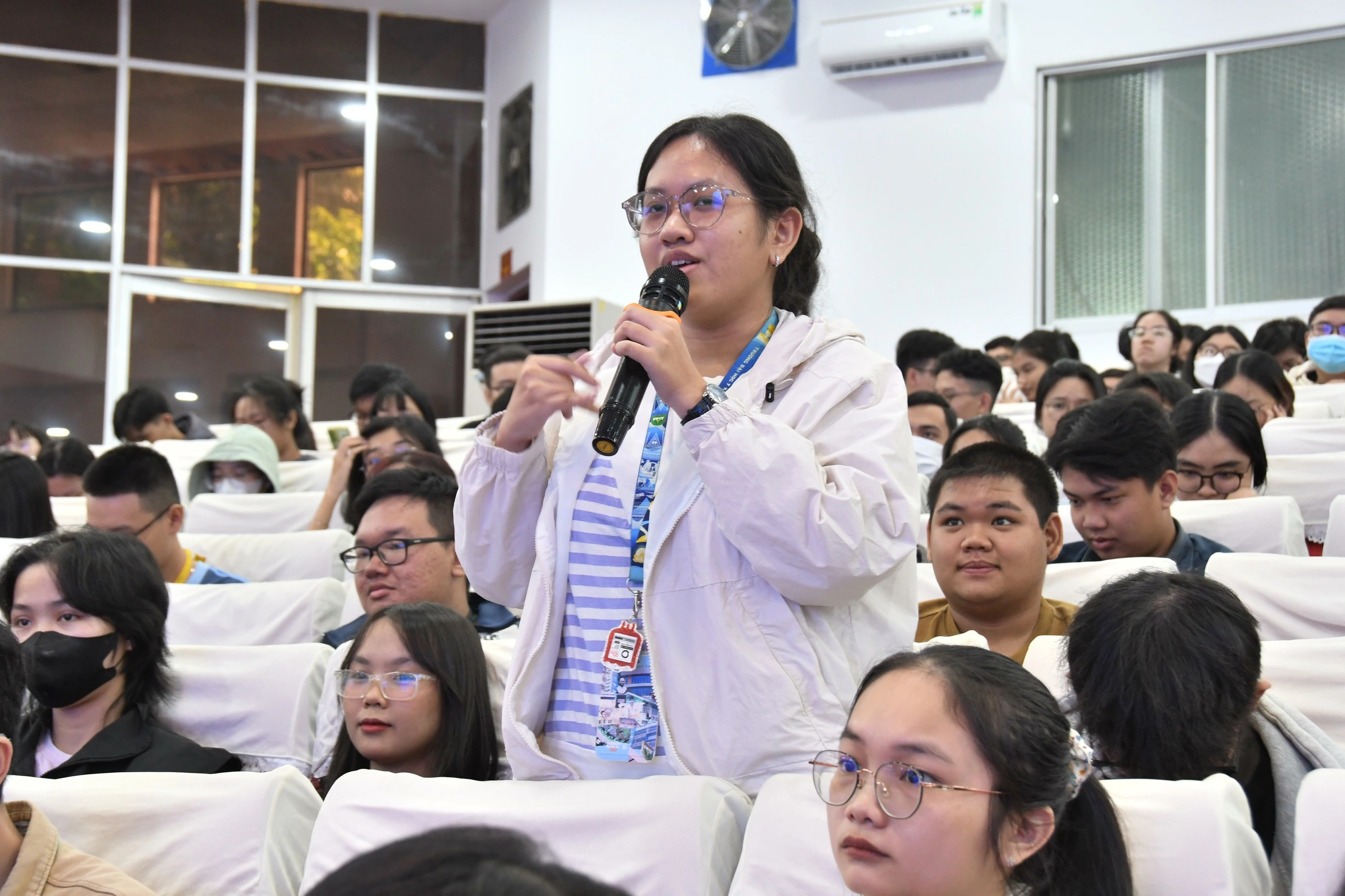 Tân sinh viên là đối tượng rất dễ bị “bắt cóc online”- Ảnh 2.