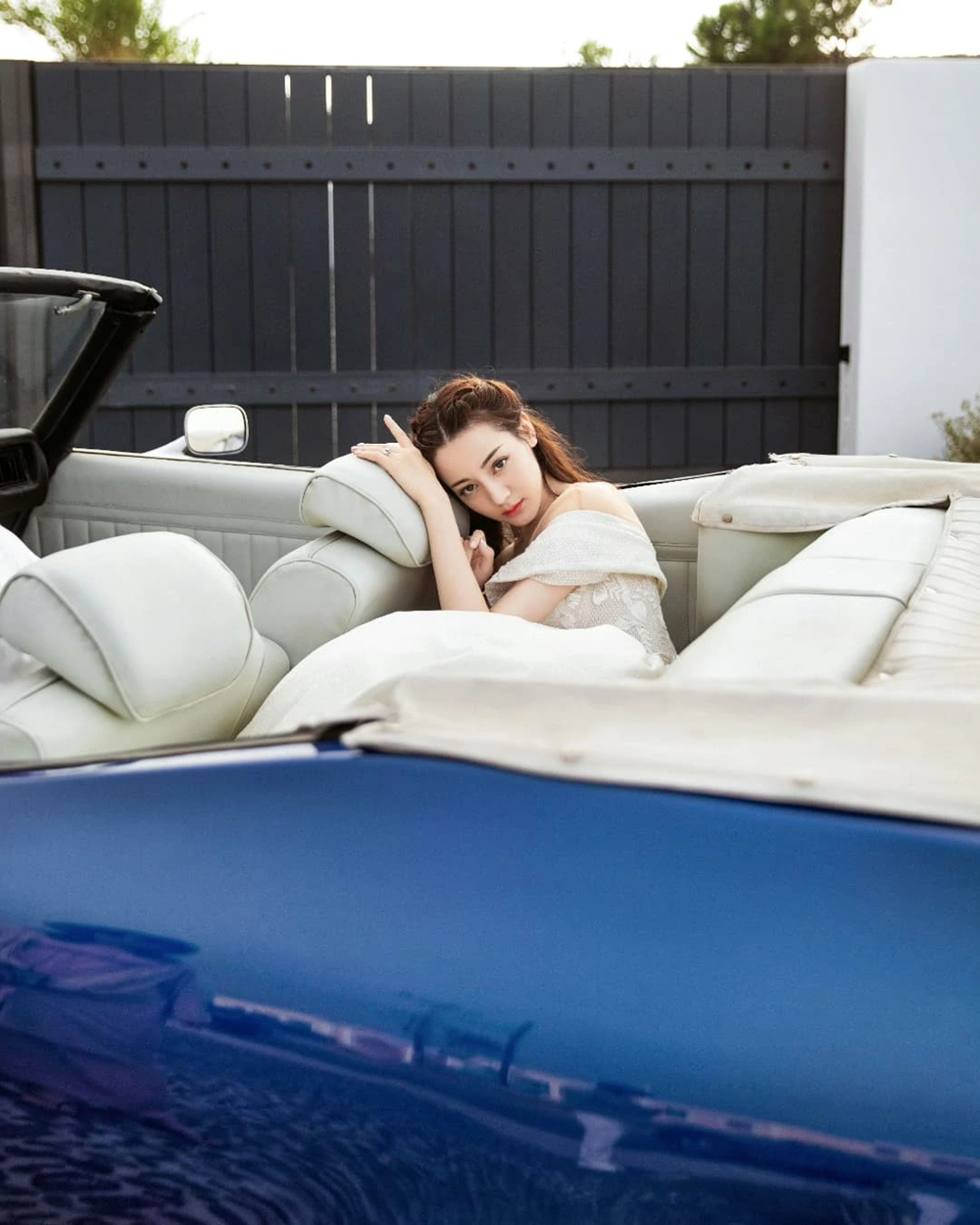 Cô là con cưng của nhiều thương hiệu xa xỉ.