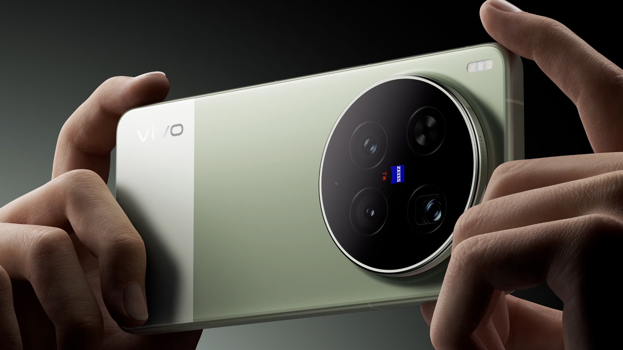 vivo X300 Ultra gây ấn tượng với camera kép độ phân giải cao 200MP