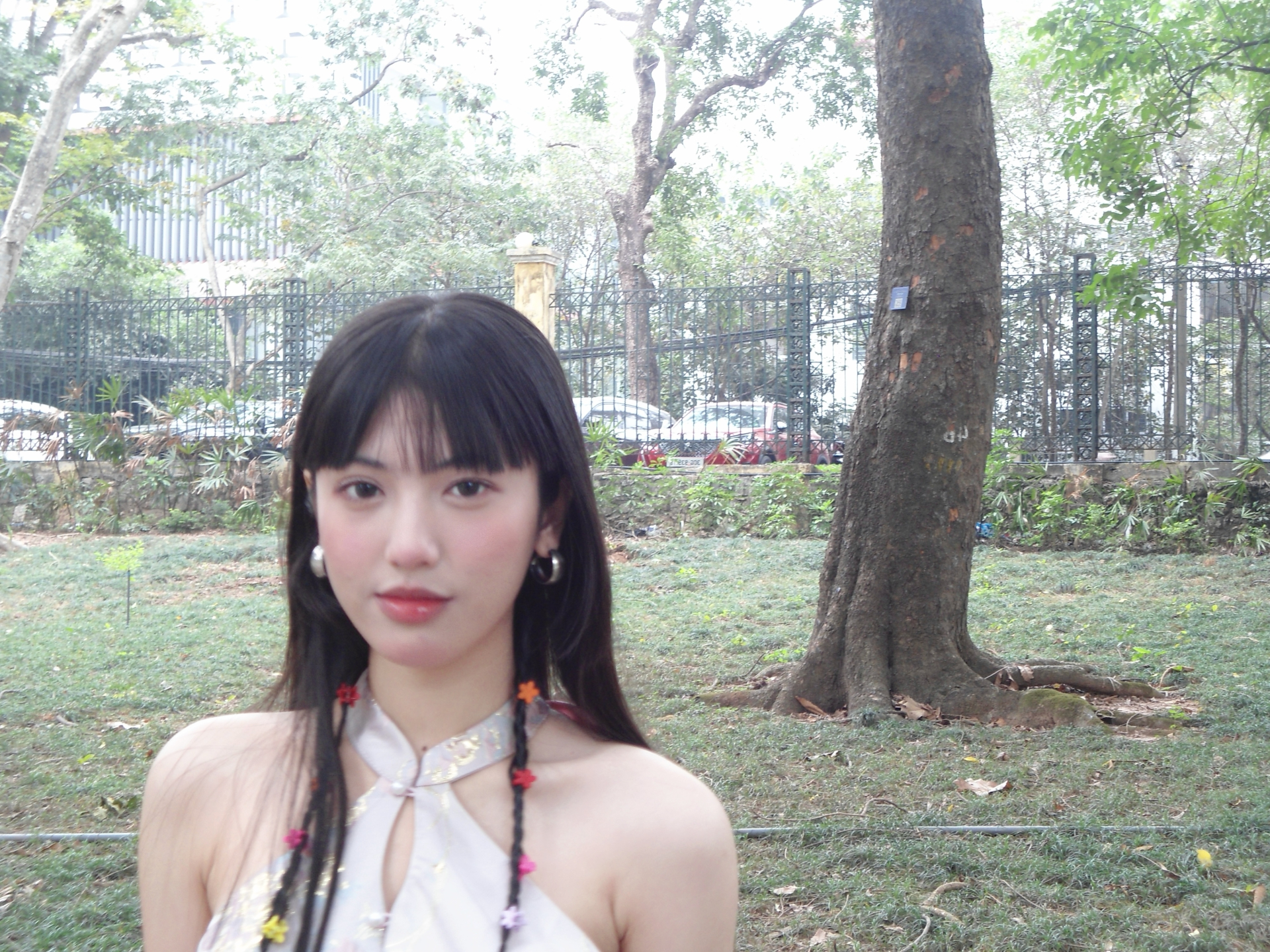 Cô gái nổi tiếng với bộ ảnh chụp ở công viên Thống Nhất: Mình không cố để trông cổ điển- Ảnh 8.