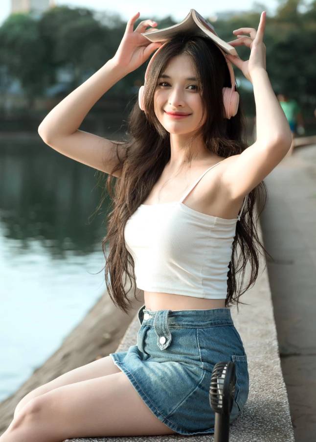 Cận cảnh nhan sắc nữ diễn viên Gen Z tốt nghiệp thủ khoa, 4 năm nhận học bổng của VTV- Ảnh 1.