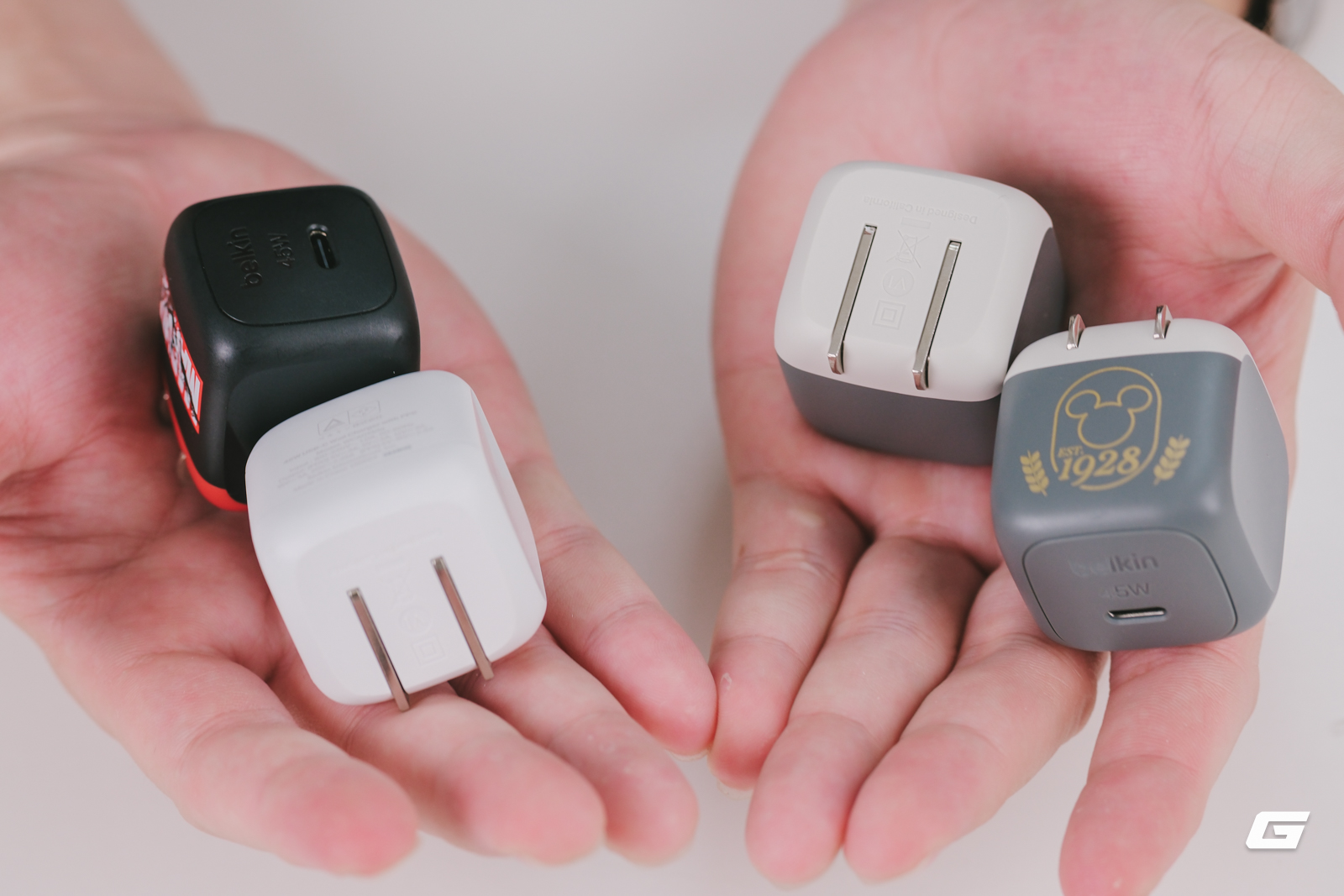 Củ sạc kích thước nhỏ gọn tiện lợi