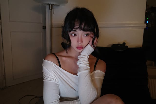 Nữ streamer với nhiều phong cách thời trang khác nhau