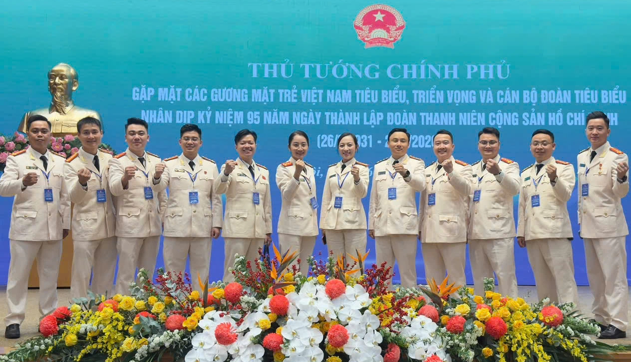 Chiến sĩ trẻ tiên phong ứng dụng trí tuệ nhân tạo vào công tác dân vận - Ảnh 3.