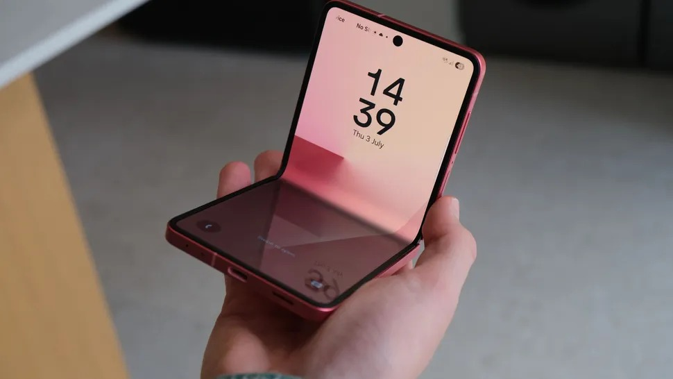 Samsung thống trị phân khúc smartphone gập.