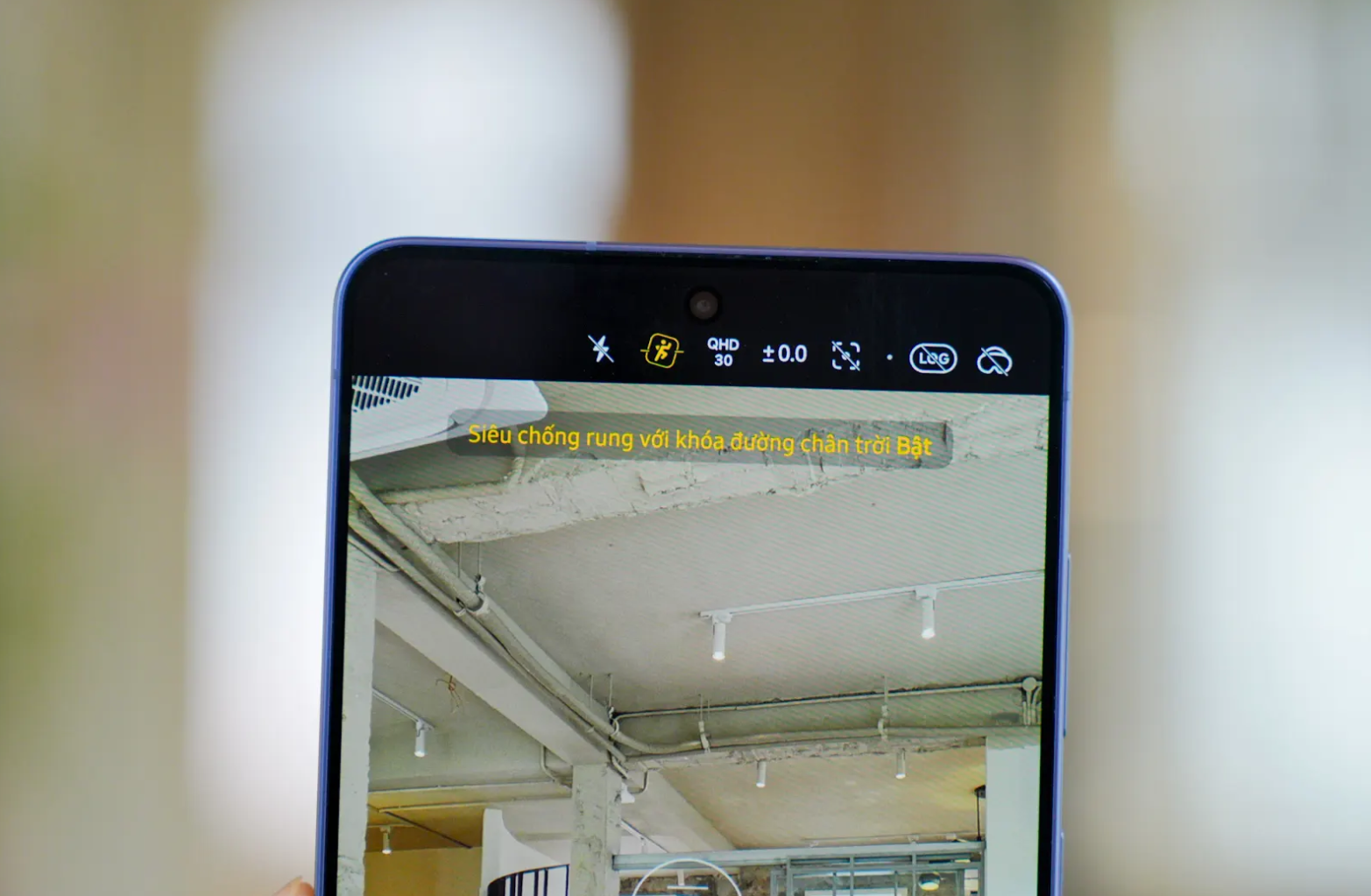 So sánh ảnh trước và sau khi bật tính năng đường chân trời