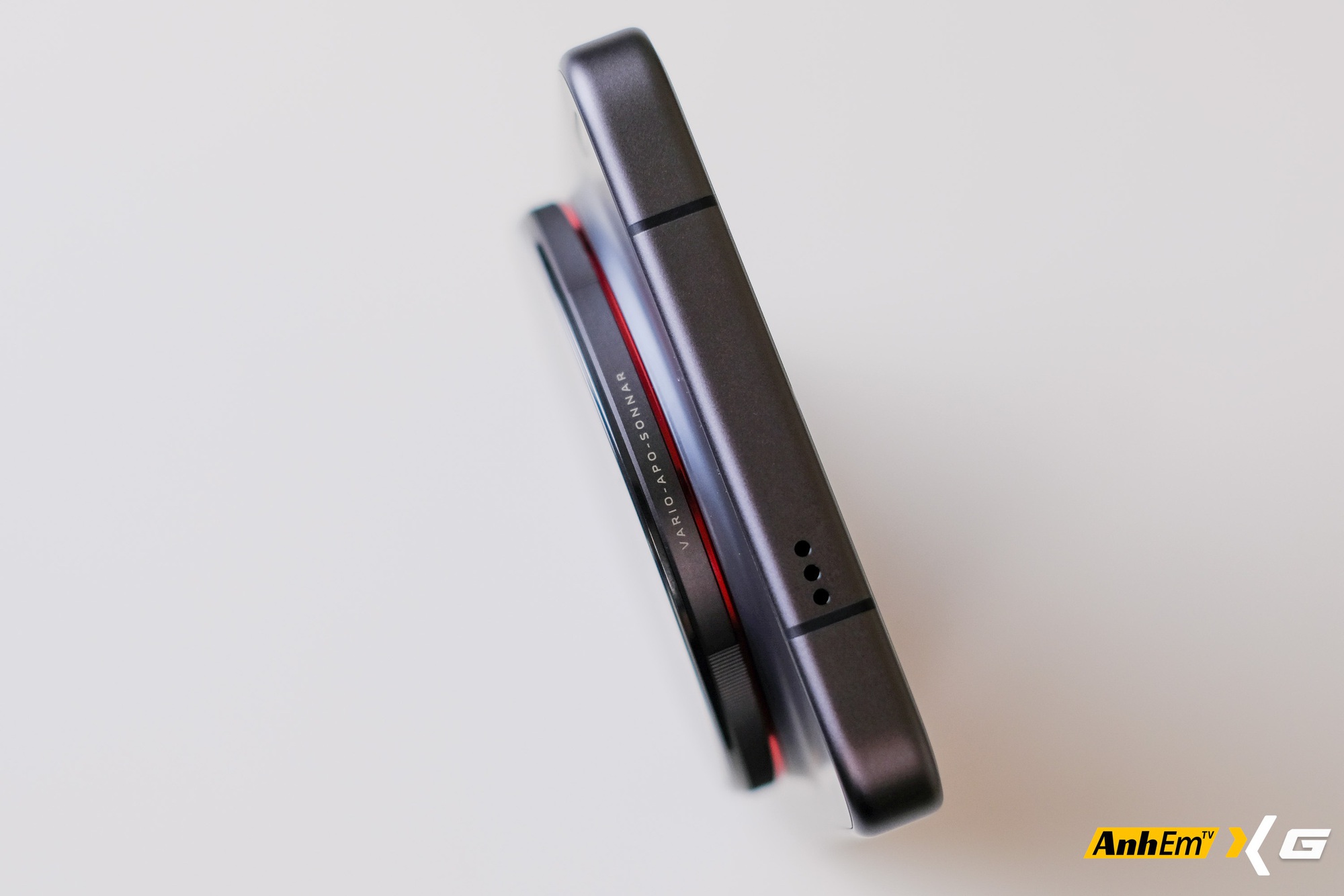 Ống kính Zeiss hỗ trợ trên vivo X300 Ultra