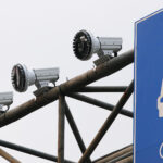 Hà Nội triển khai dàn camera AI nháy sáng liên tục ban đêm trên đường Võ Chí Công