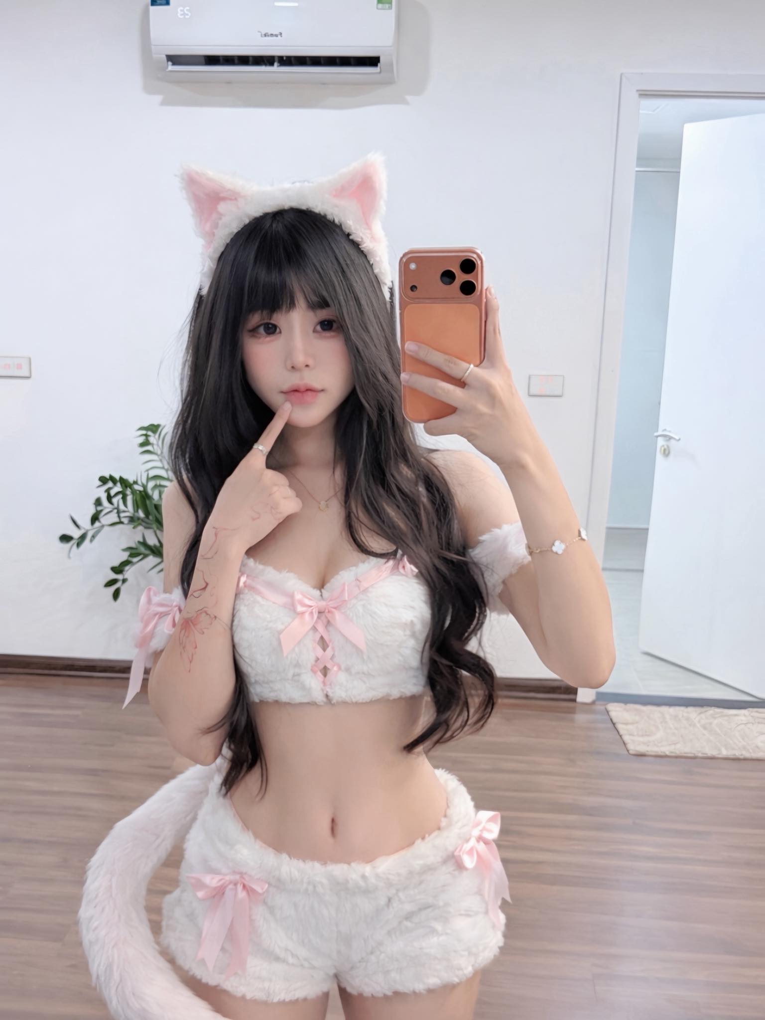 Các bình luận trên mạng xã hội về vụ việc