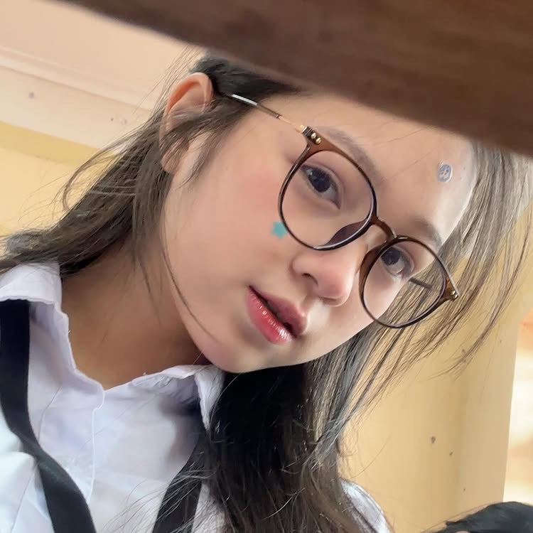 Nụ cười rạng rỡ của hot girl học đường