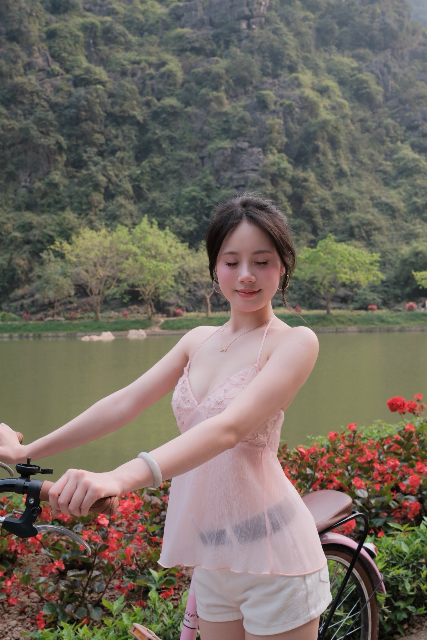 Các góc chụp đa dạng của bộ ảnh tại Tuyệt Tình Cốc