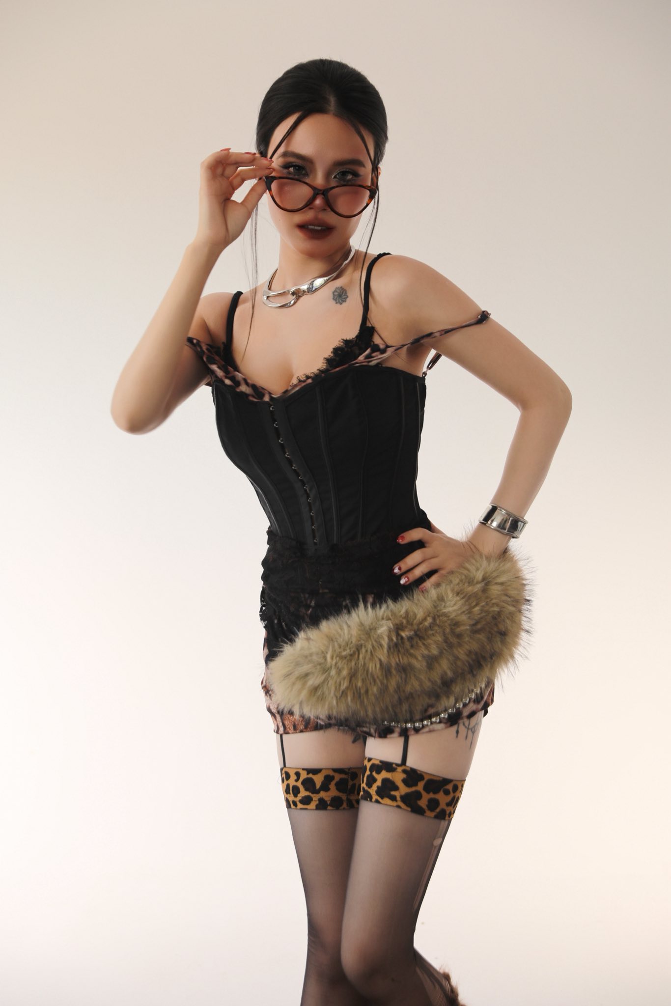 Linh Miu với các hình xăm táo bạo