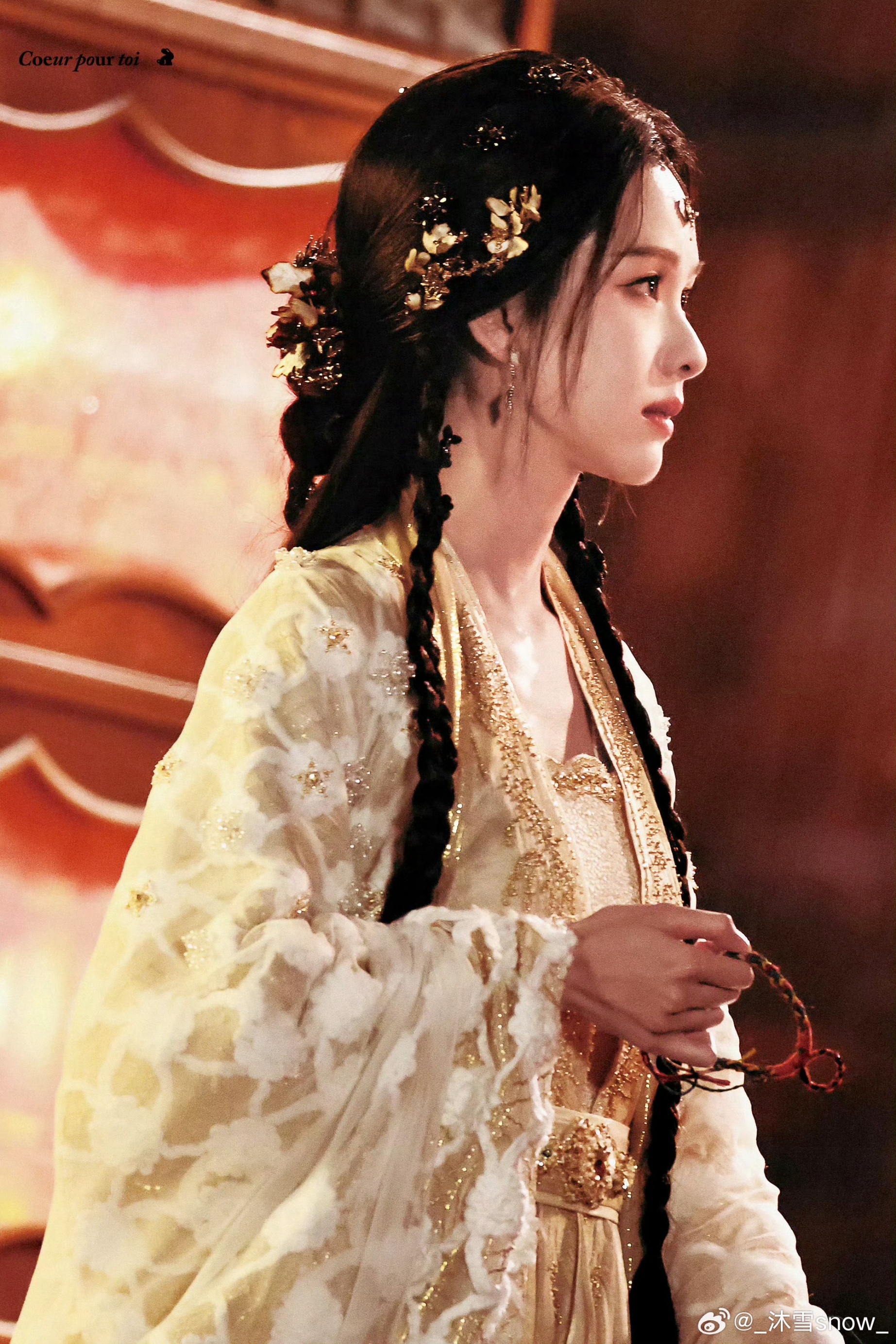 Nét đẹp cổ điển và khí chất đặc biệt của Trần Đô Linh