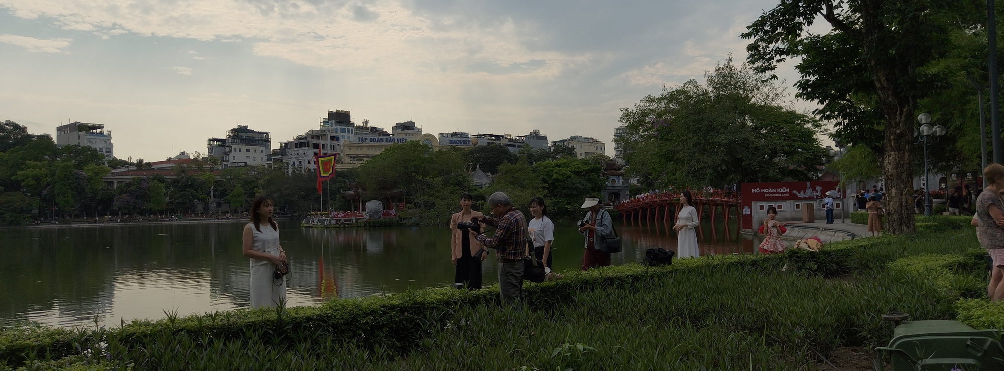 Chế độ Hasselblad X-Pan trên OPPO Find X9s
