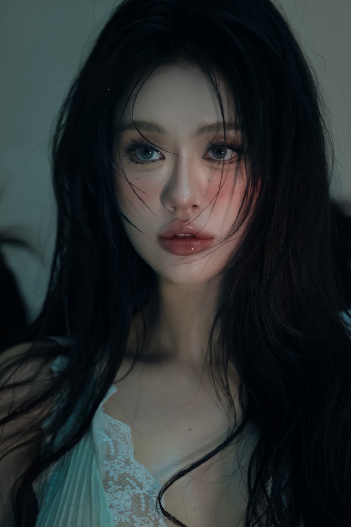 Hot girl với visual đầy khí chất trong bộ ảnh studio