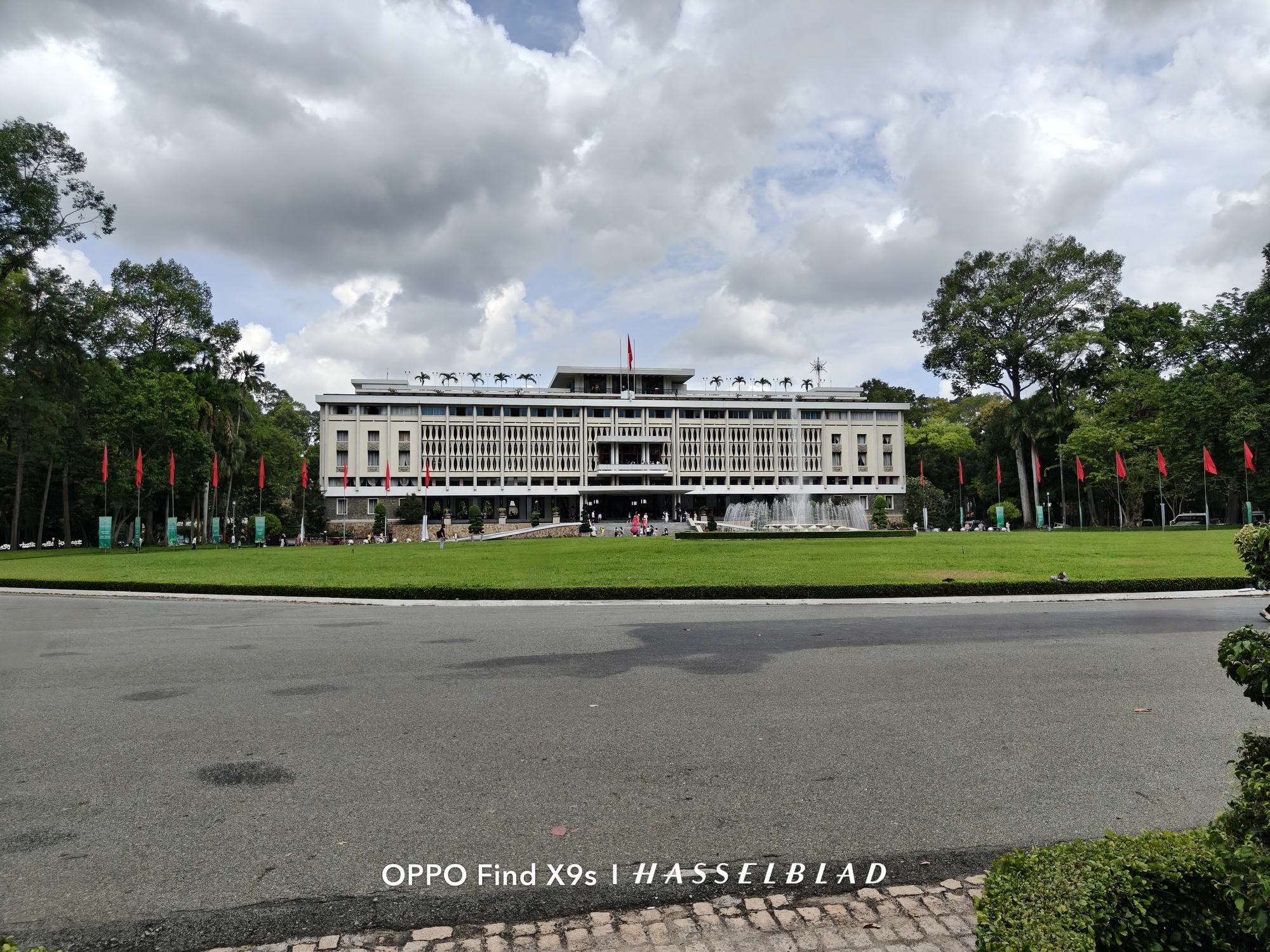 Tính năng AI hỗ trợ chỉnh sửa ảnh trực tiếp của điện thoại OPPO