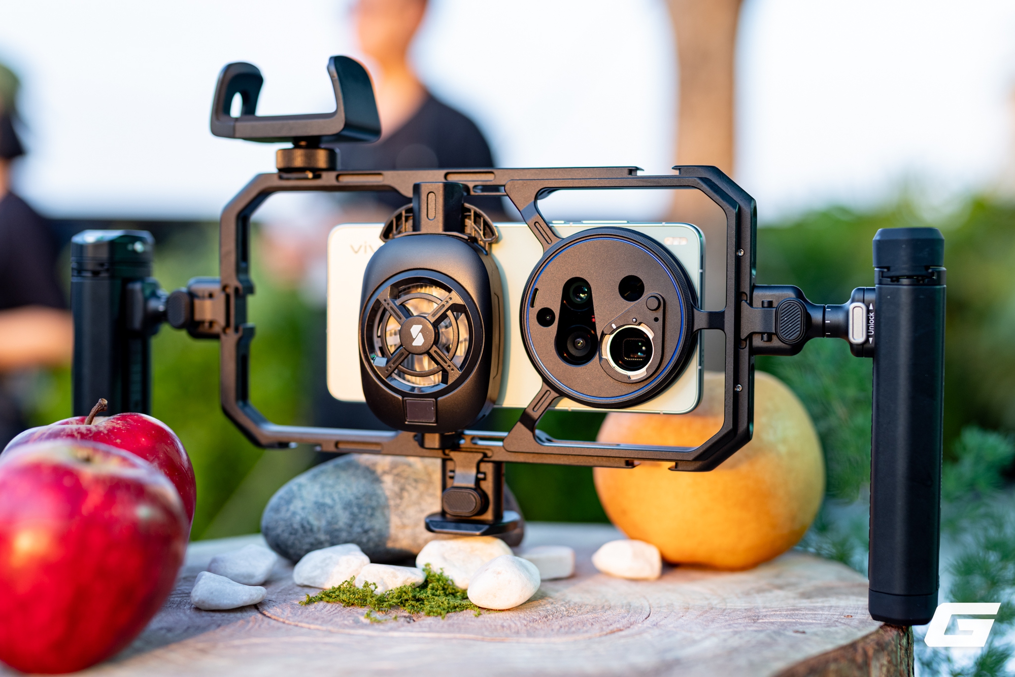 Bộ cage SmallRig hỗ trợ quay phim vivo x300 ultra
