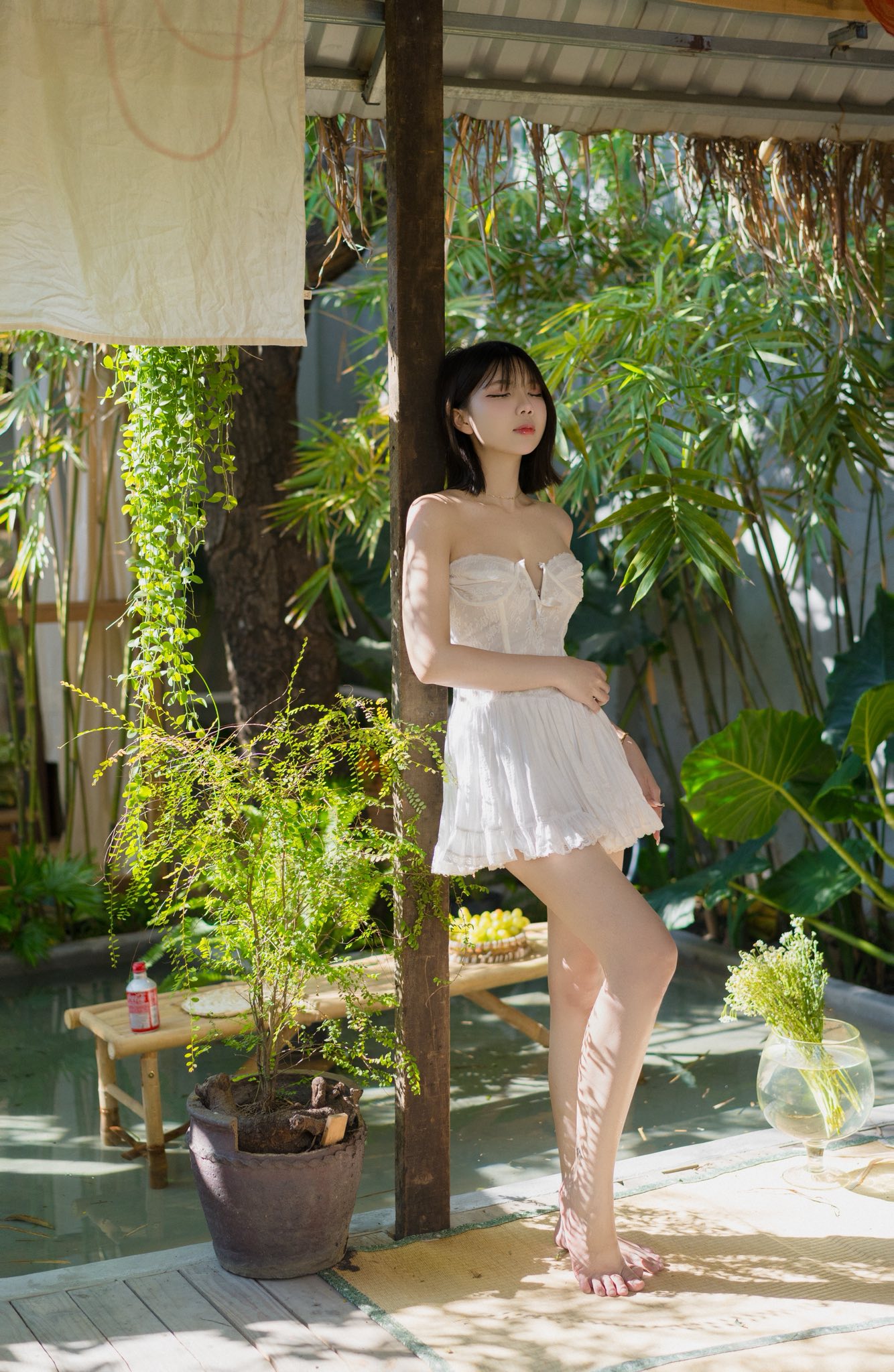Hà Phương Boo cosplay nữ cảnh sát