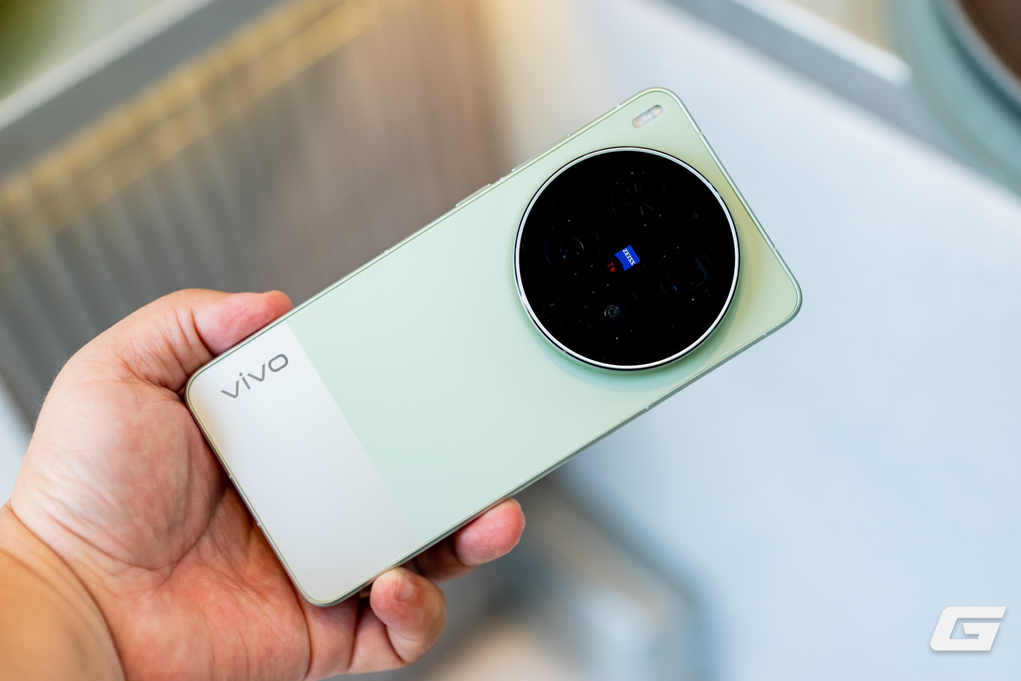 Thiết kế cụm camera sau của Vivo X300 Ultra
