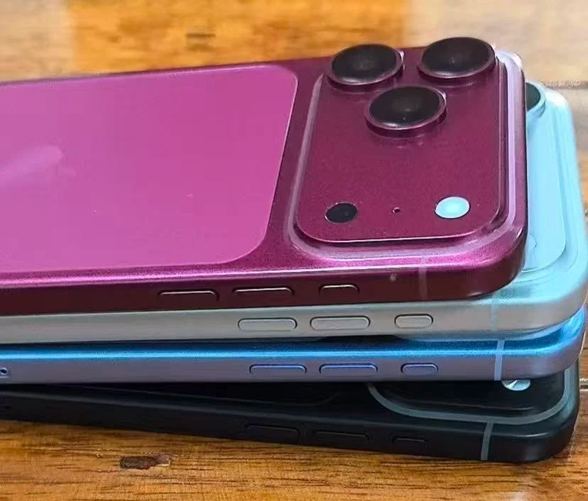 Dummy iPhone 18 Pro Max Dark Cherry