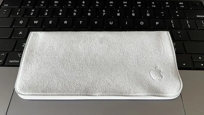 Khăn lau Polishing Cloth cháy hàng dù bị chê bai