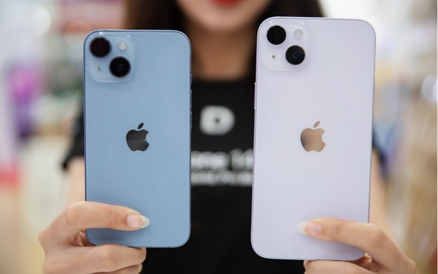 iPhone 15 tiêu chuẩn cũ nhẹ và tiện lợi