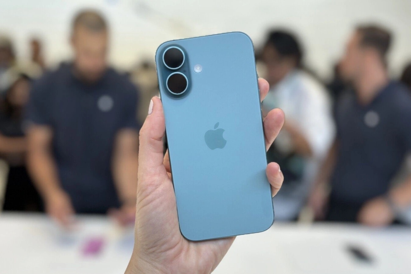 iPhone 16 tiêu chuẩn cũ màu sắc đa dạng