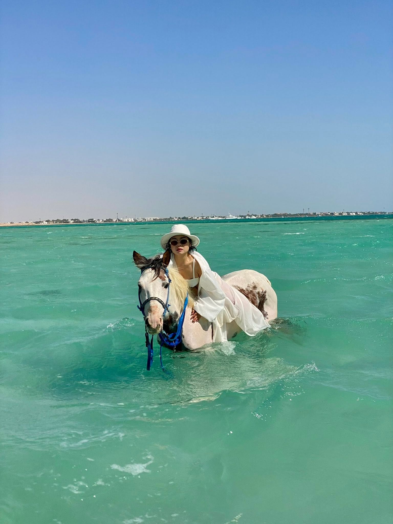 Kỷ niệm khó quên trên lưng ngựa ở biển Kỷ niệm trên lưng ngựa tại Hurghada